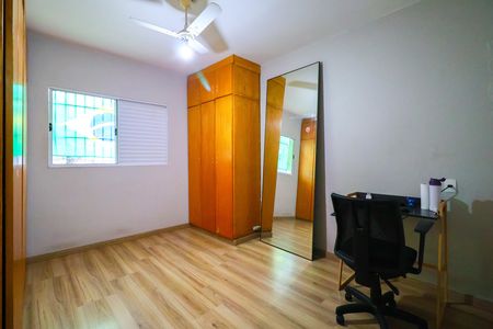 Casa à venda com 76m², 2 quartos e 1 vaga