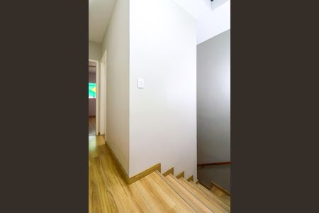 Casa à venda com 76m², 2 quartos e 1 vaga