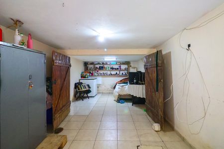 Casa à venda com 76m², 2 quartos e 1 vaga