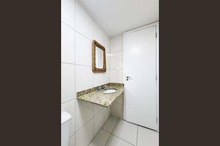 Apartamento à venda com 68m², 2 quartos e 1 vaga Apartamento à venda com 68m², 2 quartos e 1 vagaBanheiro Social