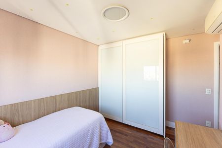 Apartamento à venda com 210m², 3 quartos e 3 vagas Apartamento à venda com 210m², 3 quartos e 3 vagasSuíte 2