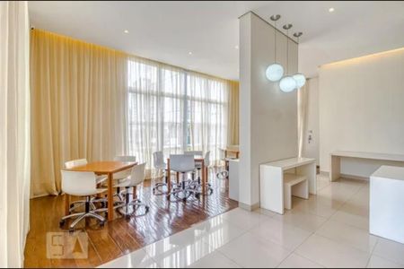Apartamento à venda com 210m², 3 quartos e 3 vagas Apartamento à venda com 210m², 3 quartos e 3 vagasÁrea comum - Salão de festas