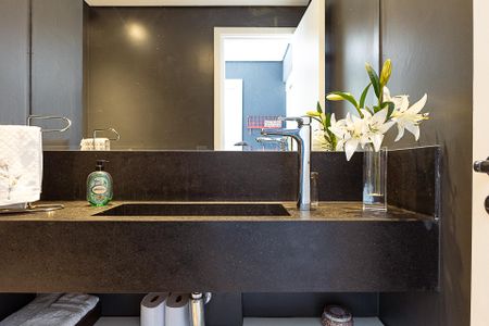 Apartamento à venda com 210m², 3 quartos e 3 vagas Apartamento à venda com 210m², 3 quartos e 3 vagasLavabo