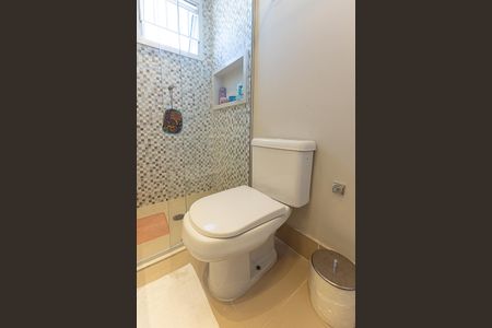 Apartamento à venda com 210m², 3 quartos e 3 vagas Apartamento à venda com 210m², 3 quartos e 3 vagasBanheiro da Suíte 2