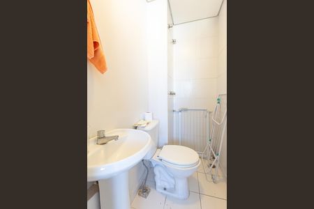 Apartamento à venda com 210m², 3 quartos e 3 vagas Apartamento à venda com 210m², 3 quartos e 3 vagasÁrea de Serviço
