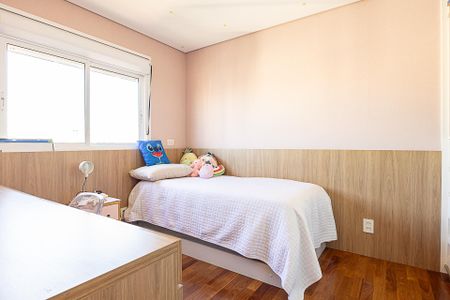 Apartamento à venda com 210m², 3 quartos e 3 vagas Apartamento à venda com 210m², 3 quartos e 3 vagasSuíte 2