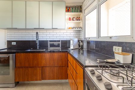 Apartamento à venda com 210m², 3 quartos e 3 vagas Apartamento à venda com 210m², 3 quartos e 3 vagasCozinha