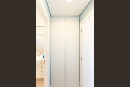 Apartamento à venda com 210m², 3 quartos e 3 vagas Apartamento à venda com 210m², 3 quartos e 3 vagasSuíte 3