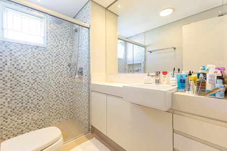 Apartamento à venda com 210m², 3 quartos e 3 vagas Apartamento à venda com 210m², 3 quartos e 3 vagasBanheiro da Suíte 3