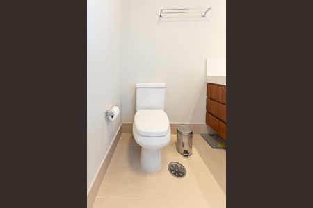 Apartamento à venda com 210m², 3 quartos e 3 vagas Apartamento à venda com 210m², 3 quartos e 3 vagasBanheiro da Suíte 1