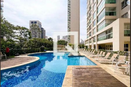 Apartamento à venda com 210m², 3 quartos e 3 vagas Apartamento à venda com 210m², 3 quartos e 3 vagasÁrea comum - Piscina