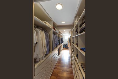 Apartamento à venda com 210m², 3 quartos e 3 vagas Apartamento à venda com 210m², 3 quartos e 3 vagasSuíte 1