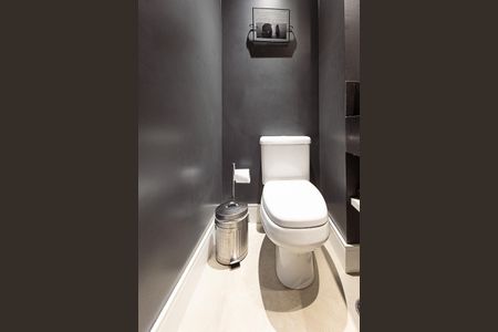 Apartamento à venda com 210m², 3 quartos e 3 vagas Apartamento à venda com 210m², 3 quartos e 3 vagasLavabo