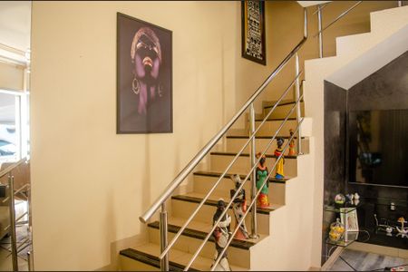 Casa para alugar com 80m², 2 quartos e 2 vagasSala