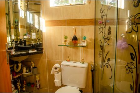 Casa para alugar com 80m², 2 quartos e 2 vagasBanheiro