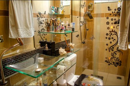Casa para alugar com 80m², 2 quartos e 2 vagasBanheiro da Suíte