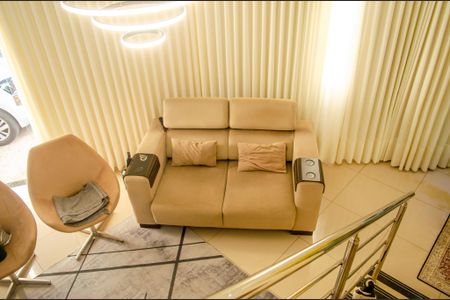 Casa para alugar com 80m², 2 quartos e 2 vagasSala