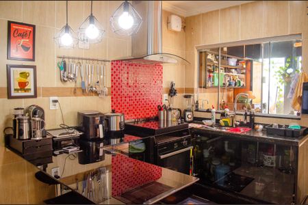 Casa para alugar com 80m², 2 quartos e 2 vagasCozinha