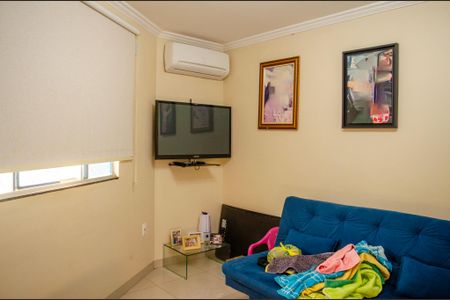 Casa para alugar com 80m², 2 quartos e 2 vagasQuarto