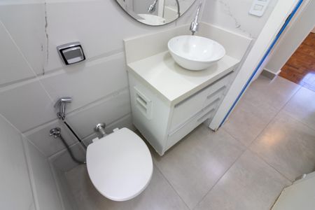 Apartamento à venda com 98m², 2 quartos e 1 vaga Apartamento à venda com 98m², 2 quartos e 1 vagaBanheiro da Suíte