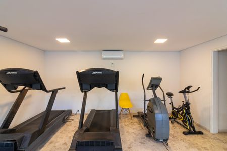 Apartamento à venda com 98m², 2 quartos e 1 vaga Apartamento à venda com 98m², 2 quartos e 1 vagaÁrea comum - Academia