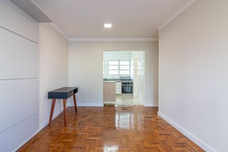 Apartamento à venda com 98m², 2 quartos e 1 vaga Apartamento à venda com 98m², 2 quartos e 1 vagaSala