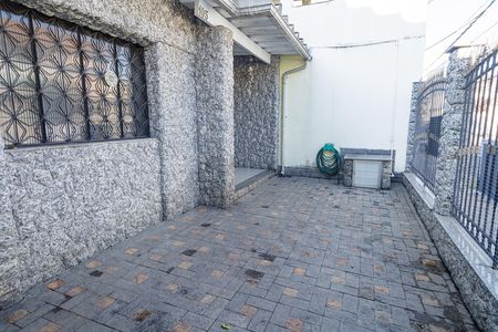 Casa à venda com 200m², 4 quartos e 1 vagaQuintal