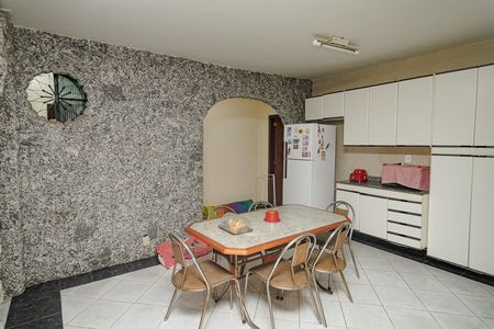 Casa à venda com 200m², 4 quartos e 1 vagaCopa