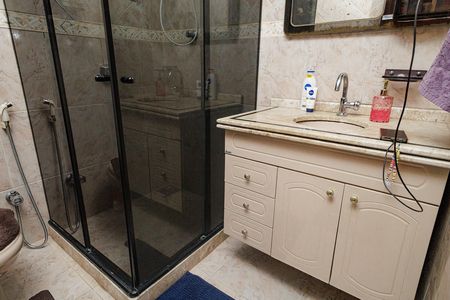 Casa à venda com 200m², 4 quartos e 1 vagaBanheiro