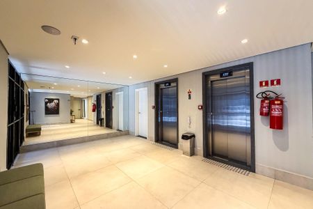 Studio à venda com 29m², 1 quarto e sem vaga Studio à venda com 29m², 1 quarto e sem vagaHall de entrada