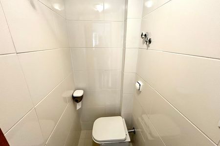 Apartamento à venda com 83m², 2 quartos e 1 vaga Apartamento à venda com 83m², 2 quartos e 1 vagaLavabo