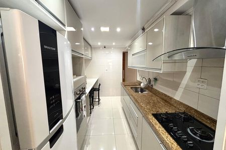 Apartamento à venda com 83m², 2 quartos e 1 vaga Apartamento à venda com 83m², 2 quartos e 1 vagaCozinha