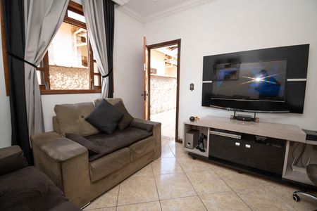 Sala de casa à venda com 2 quartos, 80m² em Arvoredo, Contagem