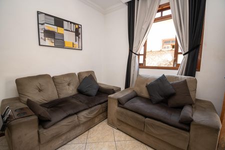 Sala de casa à venda com 2 quartos, 80m² em Arvoredo, Contagem
