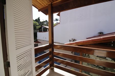 Casa de condomínio à venda com 310m², 4 quartos e 2 vagasVaranda da suíte 3