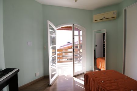 Casa de condomínio à venda com 310m², 4 quartos e 2 vagasSuite 3