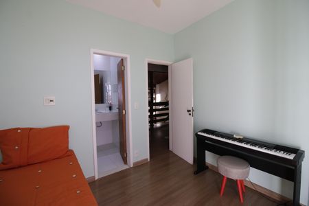 Casa de condomínio à venda com 310m², 4 quartos e 2 vagasSuite 3