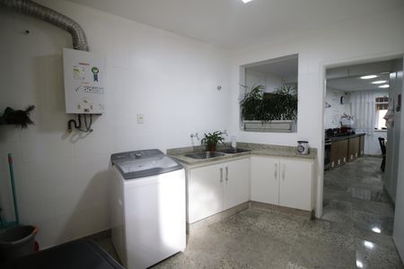 Casa de condomínio à venda com 310m², 4 quartos e 2 vagasÁrea de Serviço