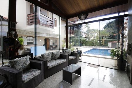 Casa de condomínio à venda com 310m², 4 quartos e 2 vagasChurrasqueira