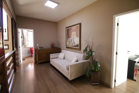 Casa de condomínio à venda com 310m², 4 quartos e 2 vagasHall social