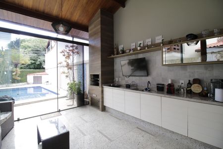 Casa de condomínio à venda com 310m², 4 quartos e 2 vagasChurrasqueira