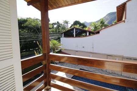 Casa de condomínio à venda com 310m², 4 quartos e 2 vagasvaranda da suíte 2