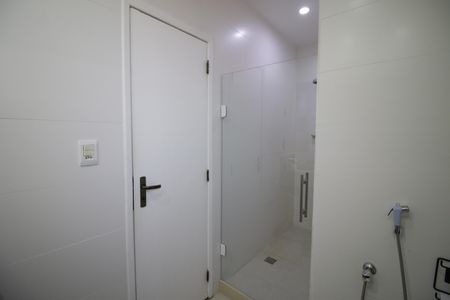 Casa de condomínio à venda com 310m², 4 quartos e 2 vagasBanheiro da Suíte 1