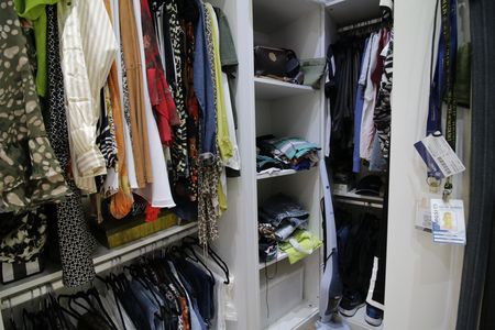 Casa de condomínio à venda com 310m², 4 quartos e 2 vagasCloset da suíte 2