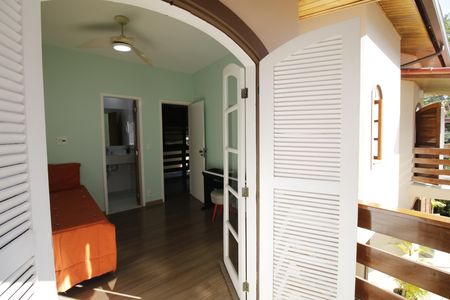 Casa de condomínio à venda com 310m², 4 quartos e 2 vagasVaranda da suíte 3