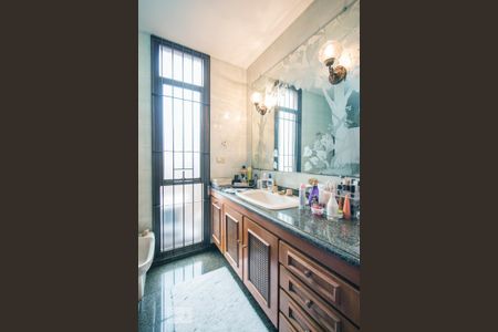 Apartamento para alugar com 240m², 5 quartos e 4 vagas