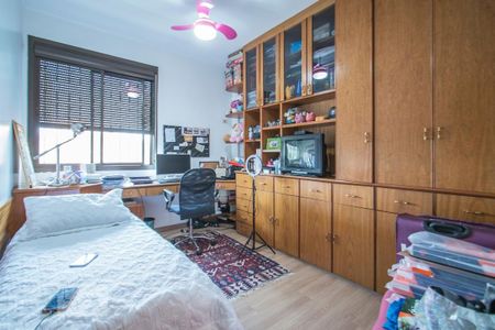 Apartamento para alugar com 240m², 5 quartos e 4 vagas