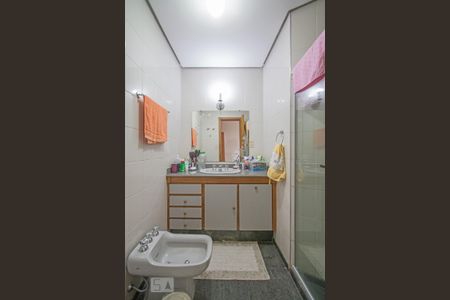 Apartamento para alugar com 240m², 5 quartos e 4 vagas