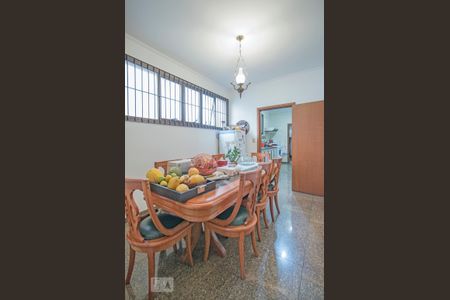 Apartamento para alugar com 240m², 5 quartos e 4 vagas