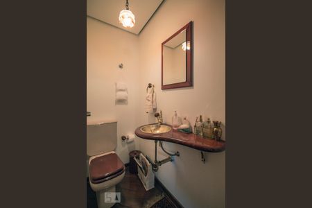 Apartamento para alugar com 240m², 5 quartos e 4 vagas